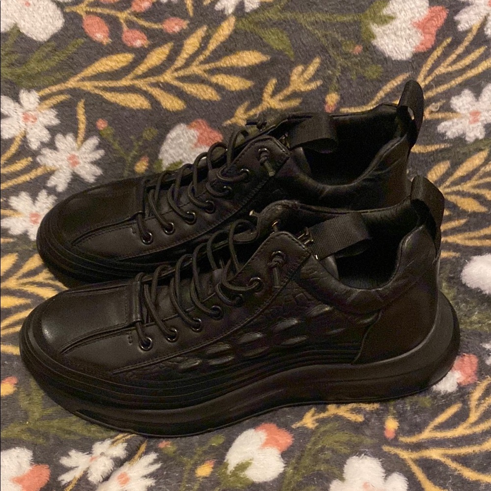 BRAND NEW Men's Air Cushion Sneakers